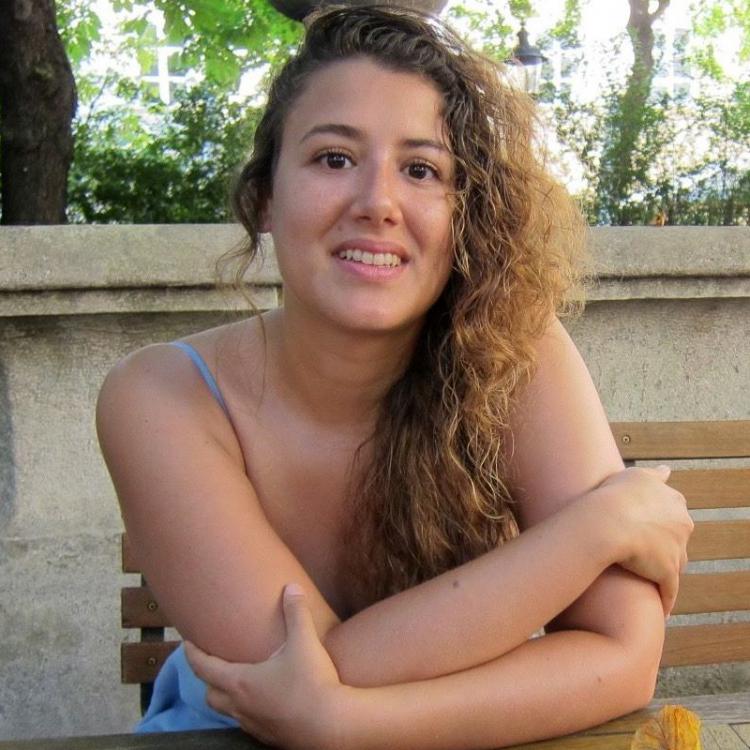 Carlota Mayolo 